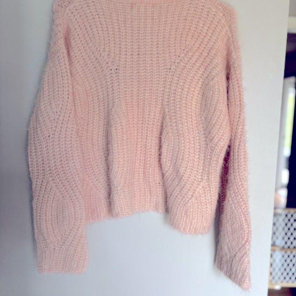 NWT ultra soft light pink mohair cropped sweater 🧸💗 - Picture 3 of 5